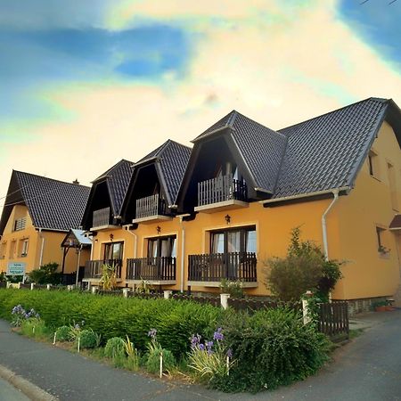 Tóth Vendégház Bük Esterno foto
