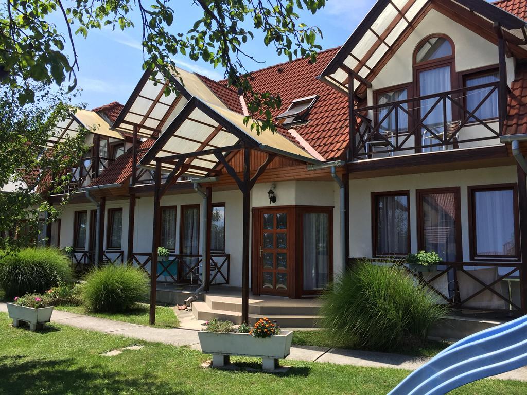 Tóth Vendégház Bük Esterno foto